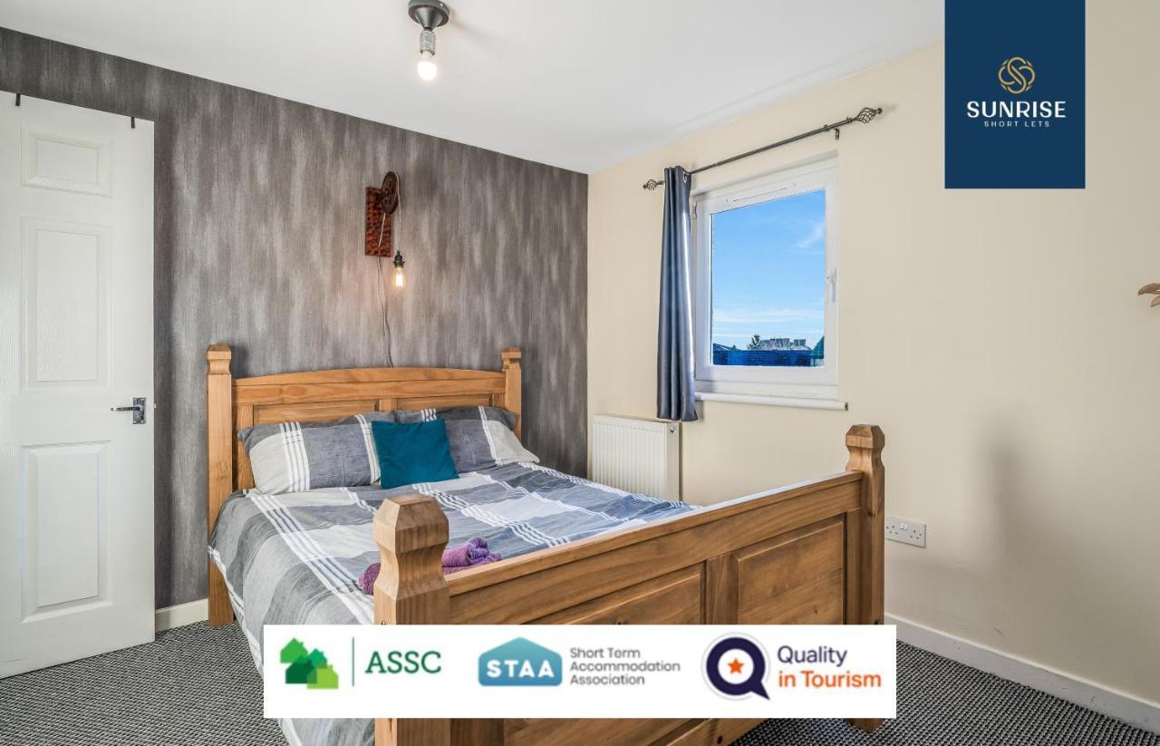 The Law, Has 4 Rooms With Tvs, 2 Bathrooms, Central, Free Parking, Fully Equipped, Contractor And Trades Favourite, 5 Mins To Centre - Long Stays, Invoice And Reduced Price Are Only Via Sunrise Short Lets Дънди Екстериор снимка